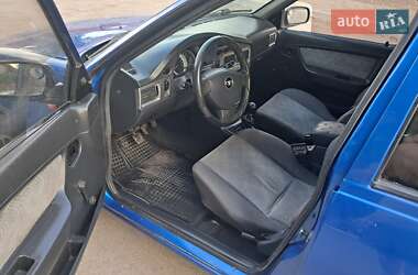 Седан Daewoo Nexia 2011 в 