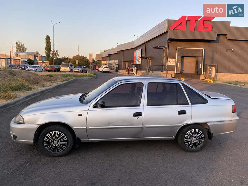 Седан Daewoo Nexia 2012 в Коблевому