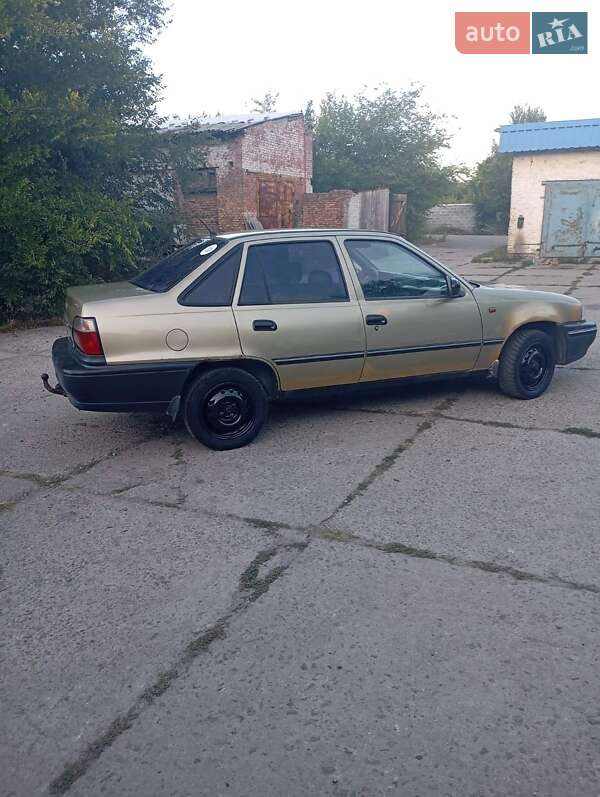 Седан Daewoo Nexia 2007 в Синельниково