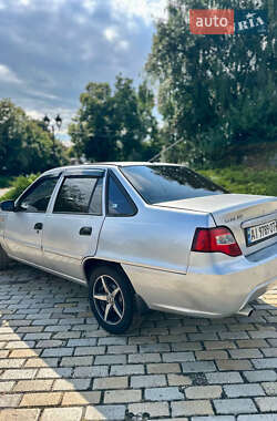 Седан Daewoo Nexia 2012 в 