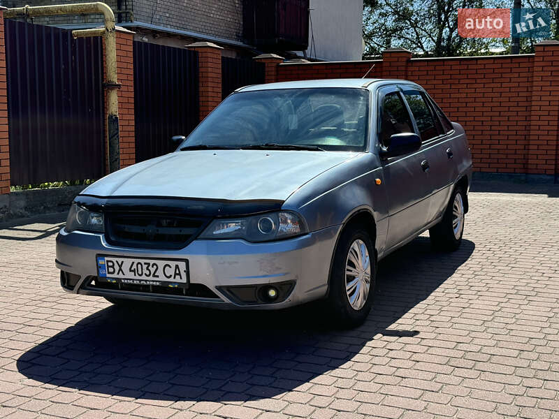 Седан Daewoo Nexia 2010 в 