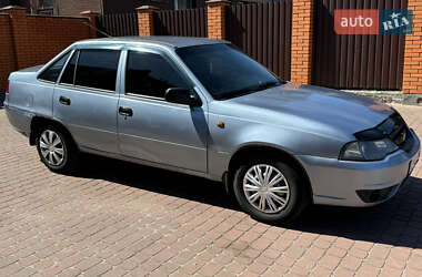 Седан Daewoo Nexia 2010 в 