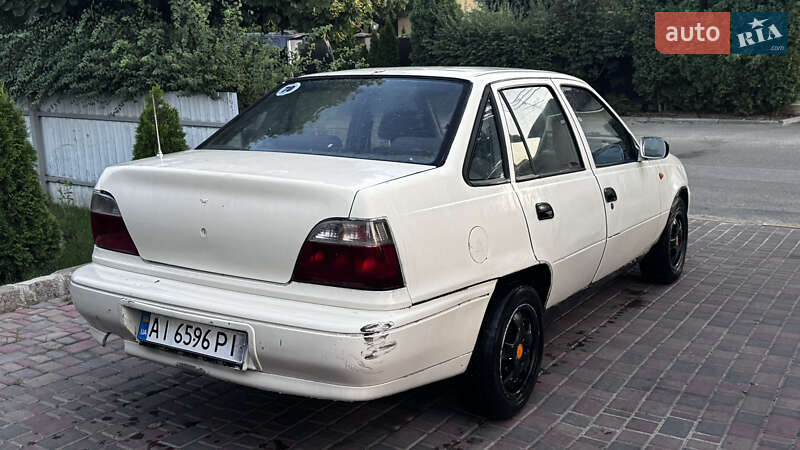 Седан Daewoo Nexia 1995 в Киеве