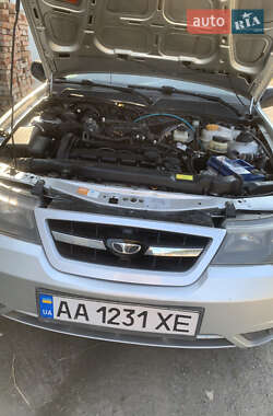 Седан Daewoo Nexia 2012 в 