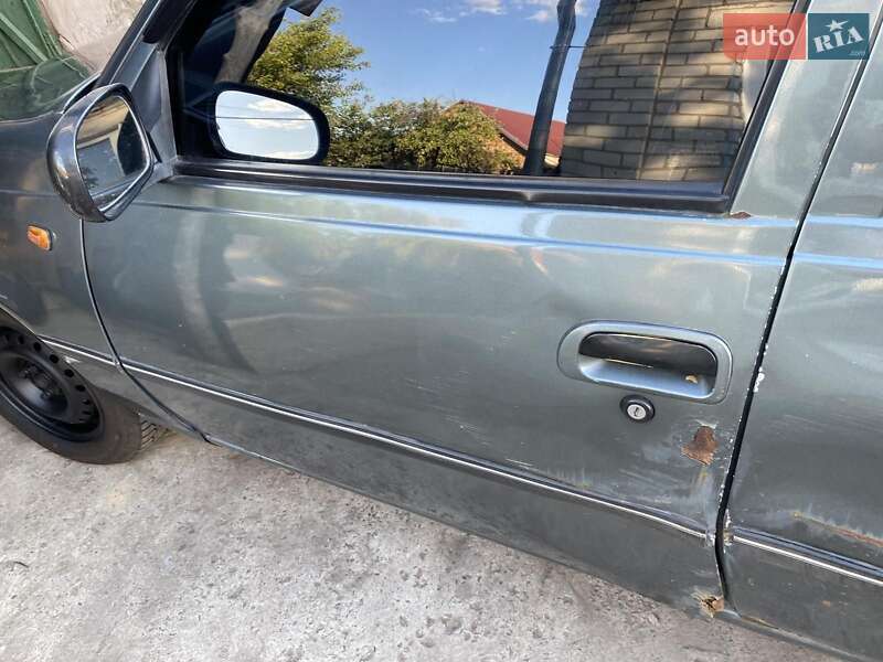 Седан Daewoo Nexia 1997 в Новомосковську