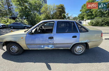 Седан Daewoo Nexia 2010 в 