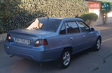 Седан Daewoo Nexia 2008 в 