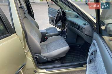 Седан Daewoo Nexia 2008 в 