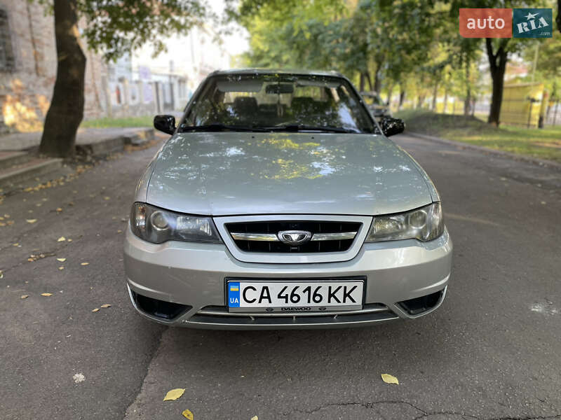 Седан Daewoo Nexia 2011 в Умани
