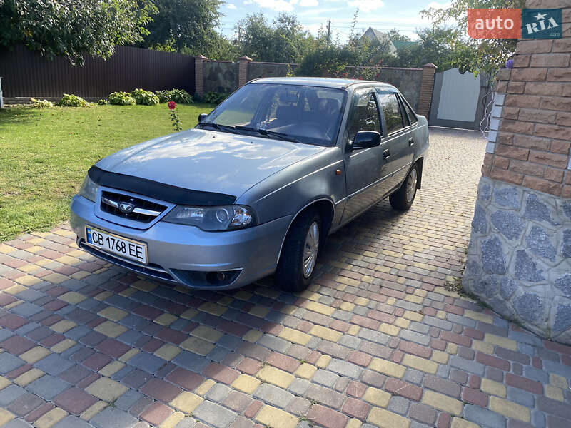 Седан Daewoo Nexia 2012 в 