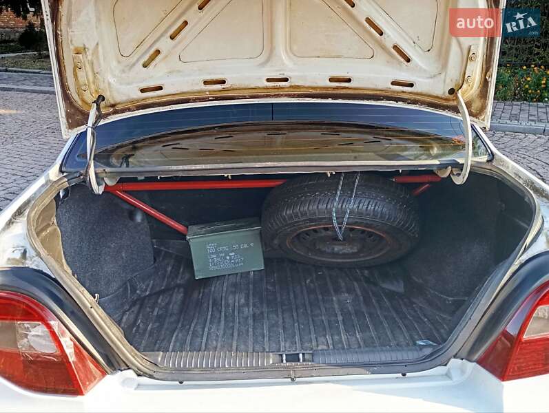 Седан Daewoo Nexia 2011 в Корсунь-Шевченківському