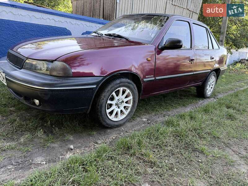 Седан Daewoo Nexia 2008 в Джурине