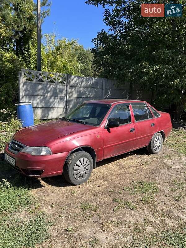 Седан Daewoo Nexia 2012 в 