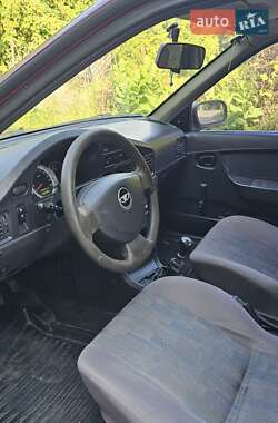 Седан Daewoo Nexia 2011 в 