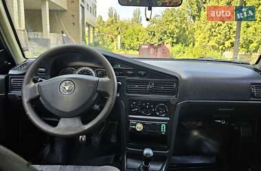 Седан Daewoo Nexia 2011 в 