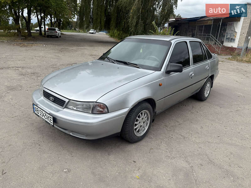 Седан Daewoo Nexia 1995 в Жмеринке