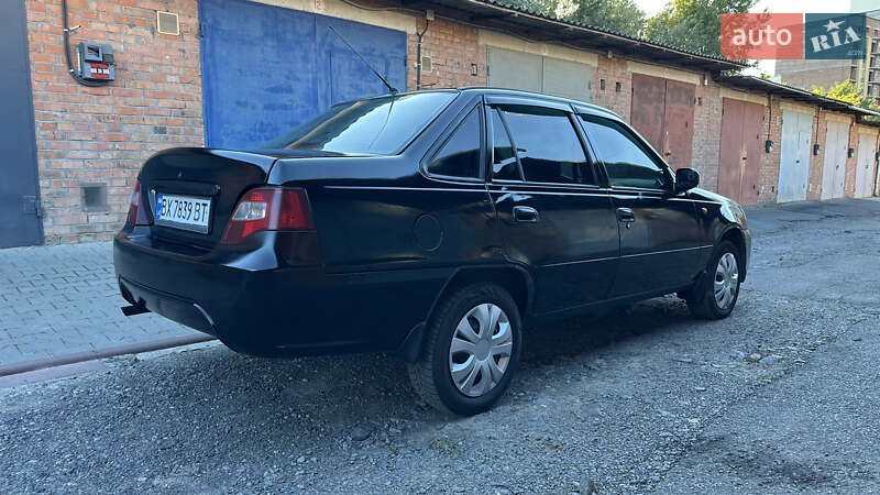 Седан Daewoo Nexia 2011 в Хмельницком