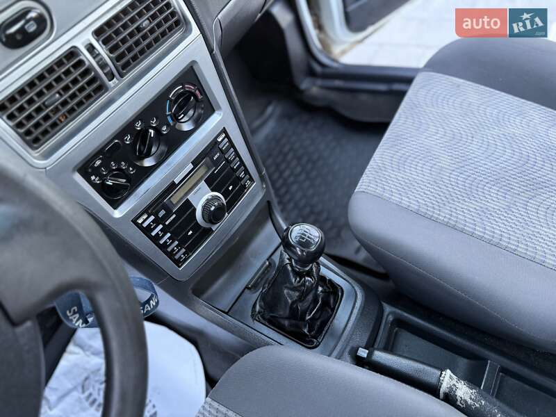 Седан Daewoo Nexia 2011 в Дрогобыче