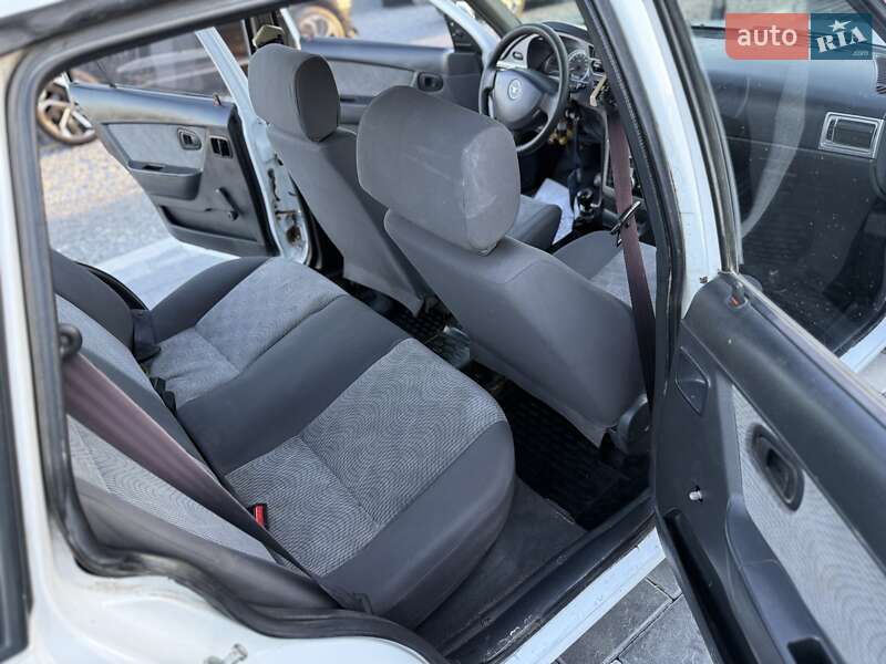 Седан Daewoo Nexia 2011 в Дрогобыче