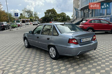 Седан Daewoo Nexia 2012 в 