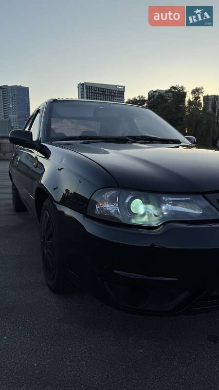 Седан Daewoo Nexia 2012 в Києві