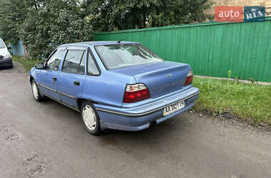 Седан Daewoo Nexia 2008 в 