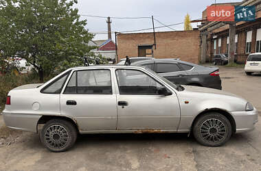 Седан Daewoo Nexia 2010 в 