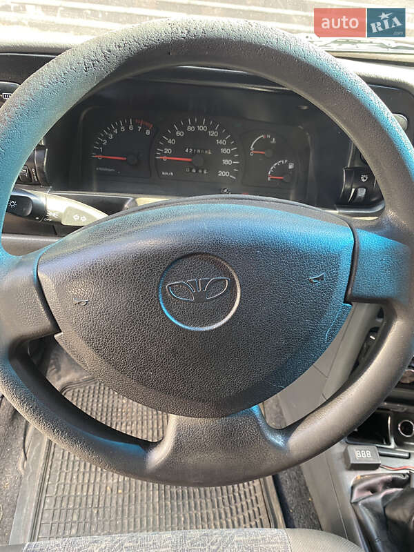 Седан Daewoo Nexia 2008 в Кривом Роге