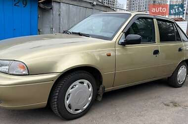 Седан Daewoo Nexia 2006 в 
