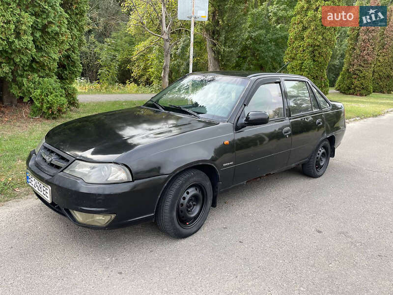 Седан Daewoo Nexia 2009 в Каневе