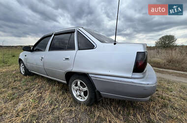 Седан Daewoo Nexia 1995 в Балаклії