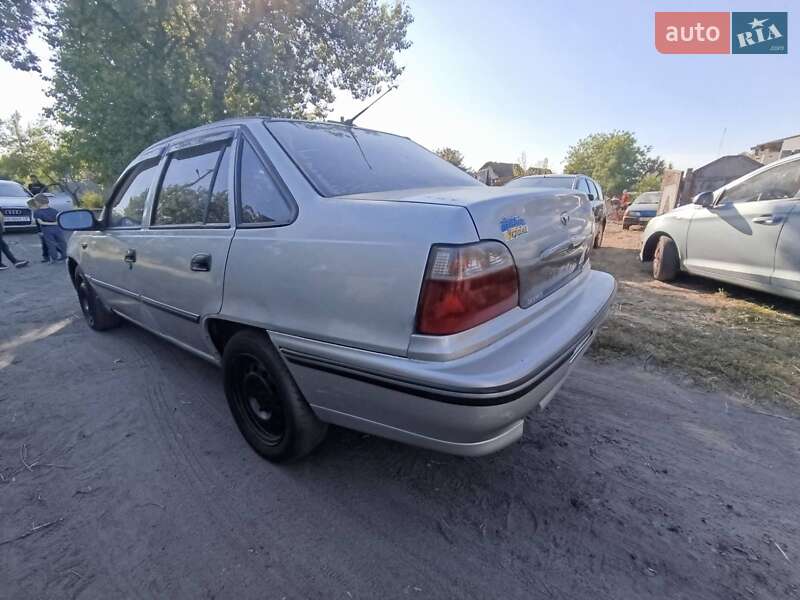 Седан Daewoo Nexia 2008 в Смеле