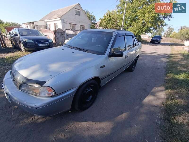 Седан Daewoo Nexia 2008 в Смеле