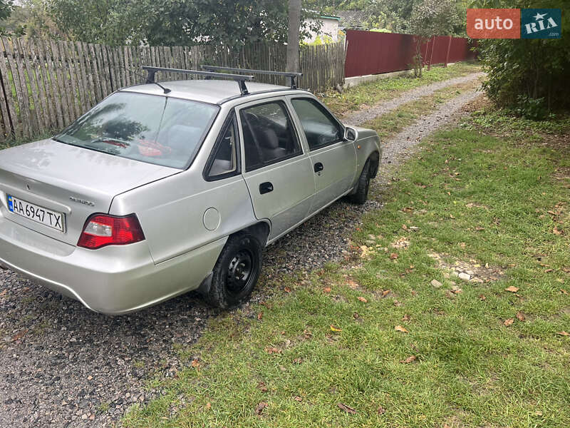 Седан Daewoo Nexia 2008 в Киеве