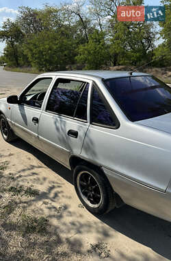 Седан Daewoo Nexia 2012 в 