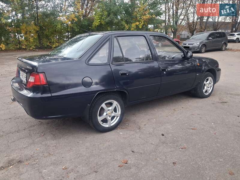 Седан Daewoo Nexia 2008 в Полтаве