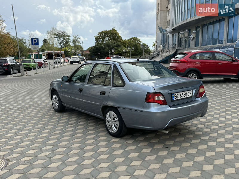 Седан Daewoo Nexia 2012 в Черноморске