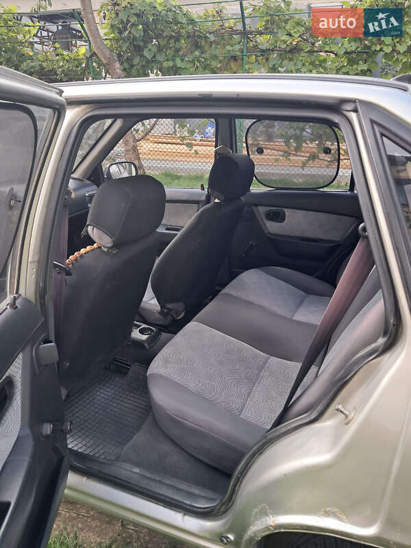 Седан Daewoo Nexia 2009 в Сколе