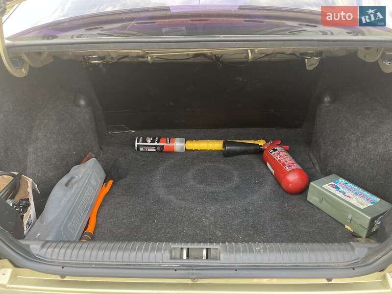 Седан Daewoo Nexia 2008 в 