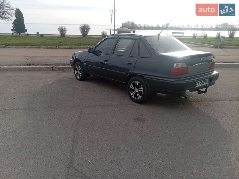 Седан Daewoo Nexia 2005 в Черкасах