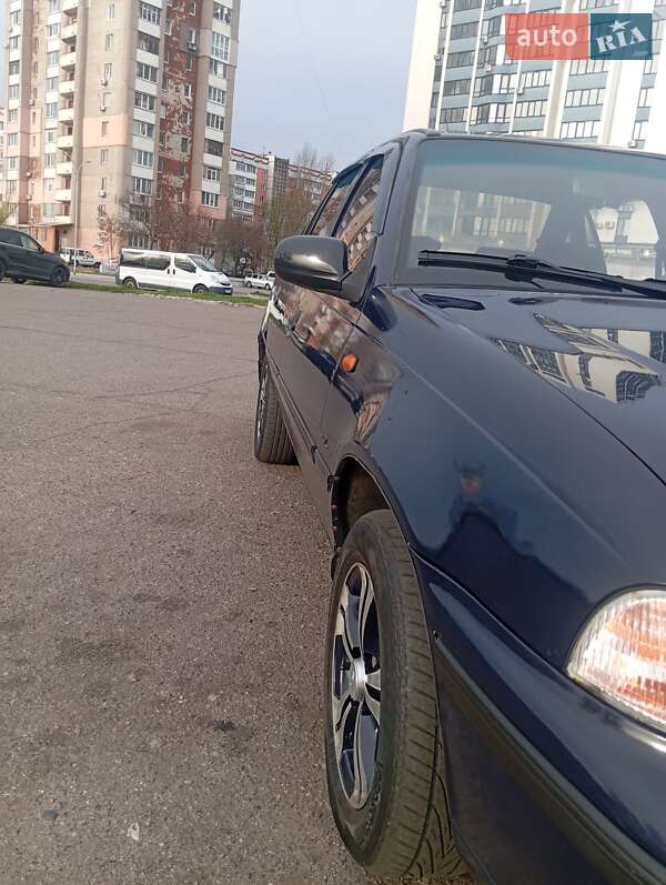 Седан Daewoo Nexia 2005 в Черкасах