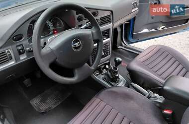 Седан Daewoo Nexia 2011 в 
