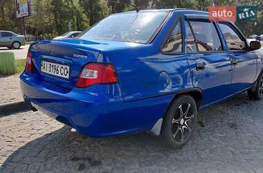 Седан Daewoo Nexia 2011 в 