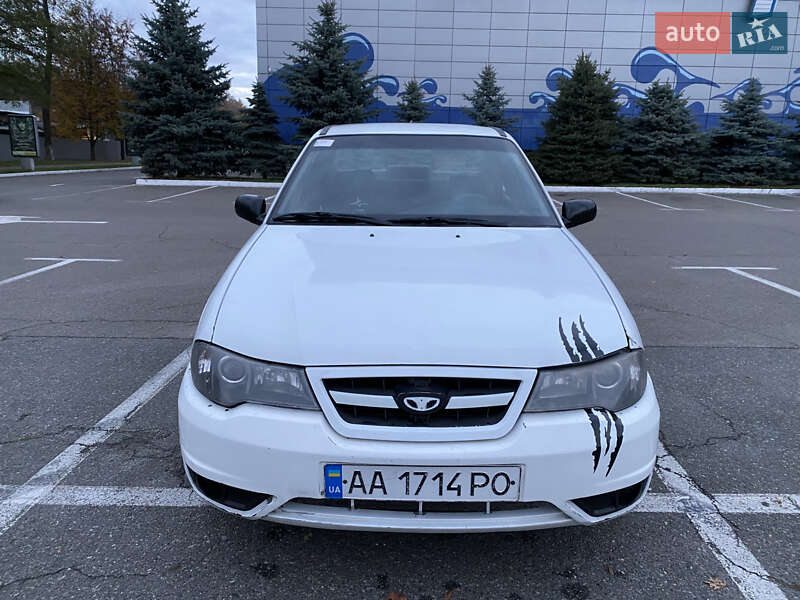 Седан Daewoo Nexia 2008 в Києві