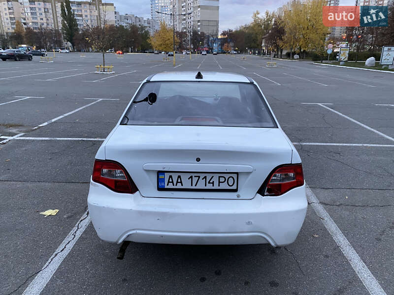 Седан Daewoo Nexia 2008 в Києві