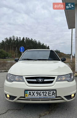 Седан Daewoo Nexia 2012 в Краснограде