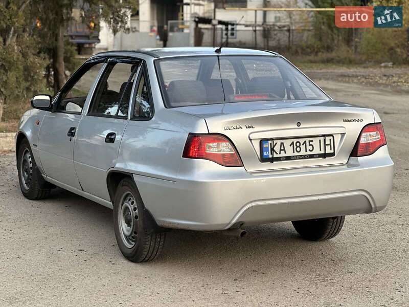 Седан Daewoo Nexia 2011 в Дніпрі