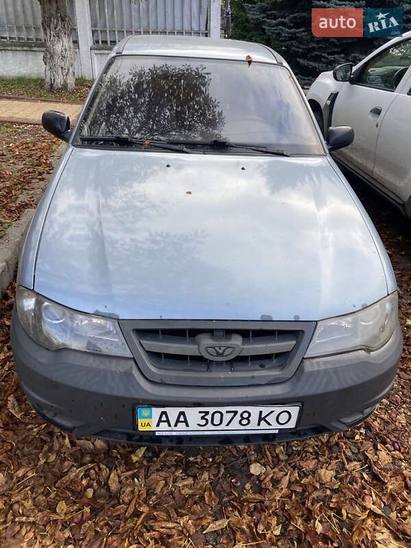 Седан Daewoo Nexia 2011 в Киеве фото 3 Седан Daewoo Nexia 2011 в Киеве