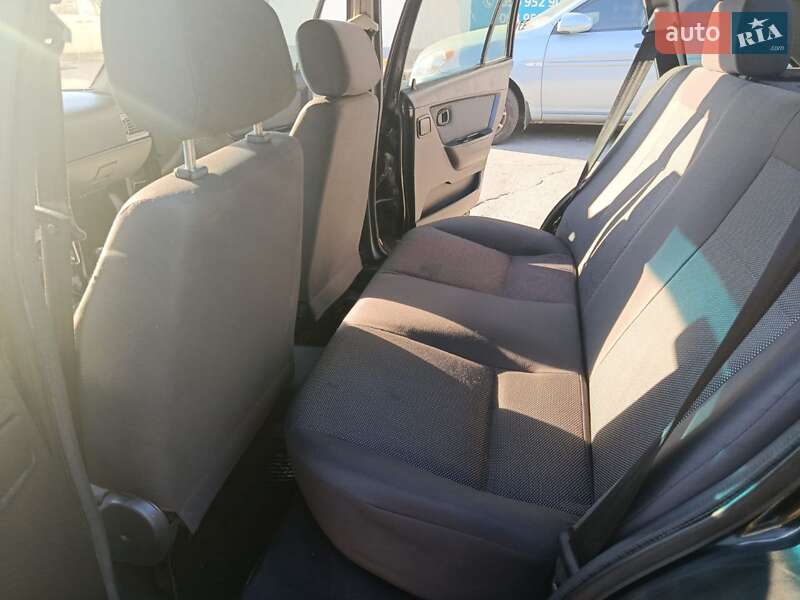 Седан Daewoo Nexia 2010 в Днепре