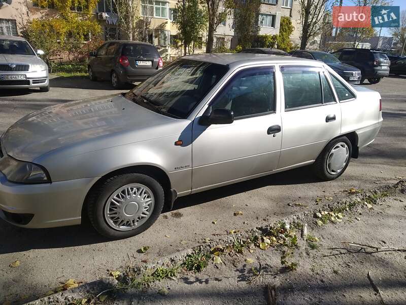 Седан Daewoo Nexia 2008 в Николаеве